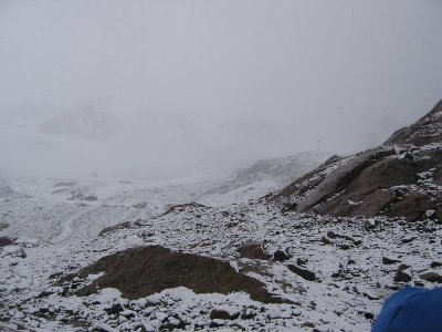 Bei diesen Gletscherschliffen geht wenig ohne den Einsatz von Caterpilar &amp;amp; Dynamit...