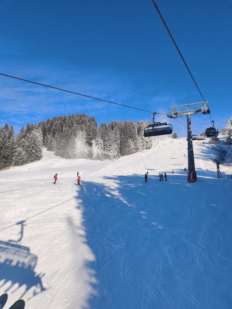 Zinsberg auch gut eingeschneit worden.