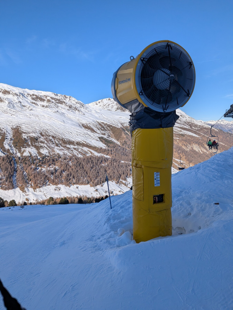 Technoalpin TT9 direkt an der Bergstation des Zwölferkopf