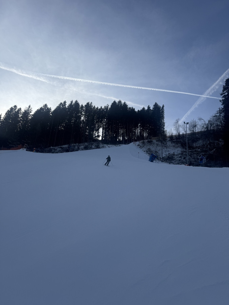 Neuer zwischenhang vor der letzten Querung - etwas steil geworden