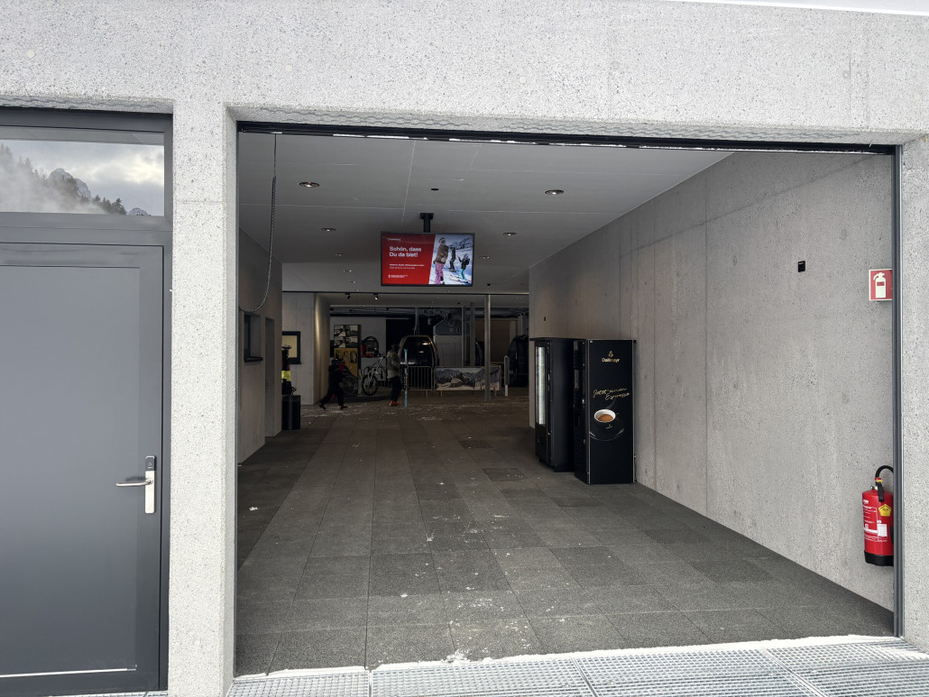 Ein weiterer von insgesamt drei Zugängen. Der hier wird irgendwann der Übergang von der Dorfbahn Bürserberg zur Loischkopfbahn sein.