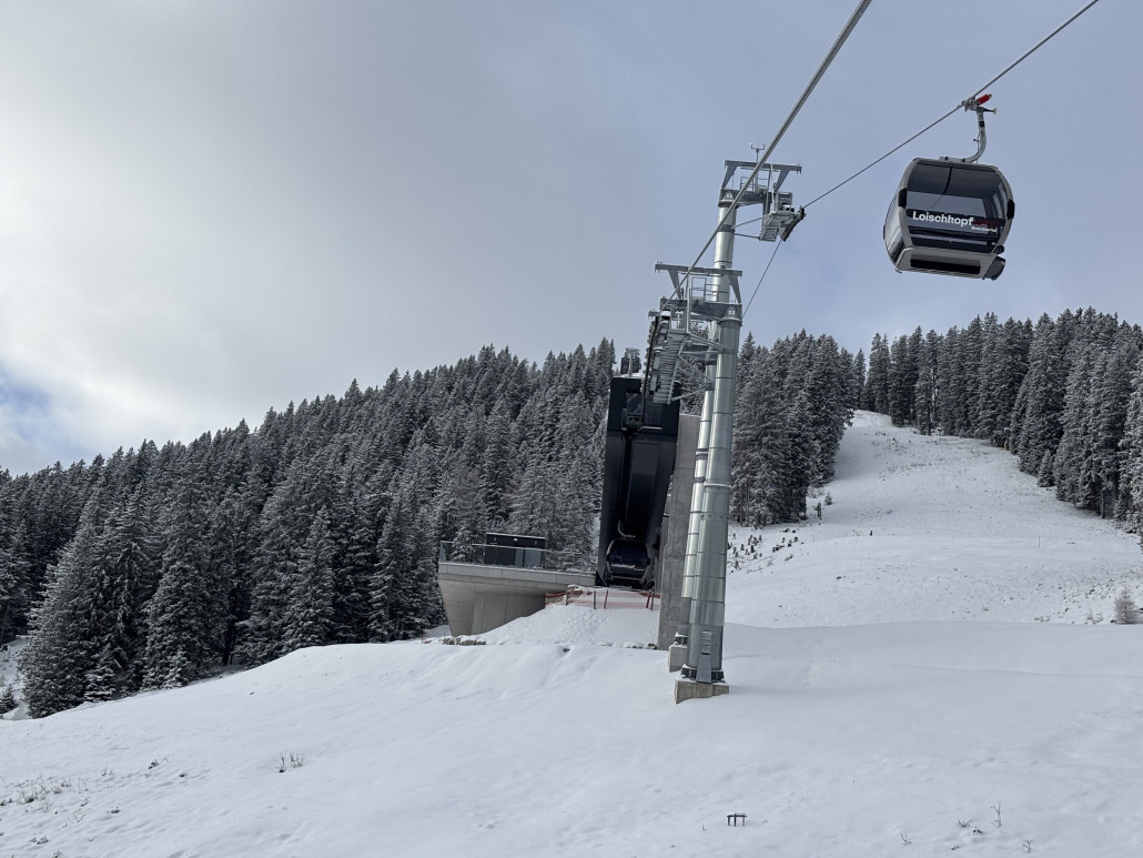 Mittelstation. Einseitig. Cooles teil