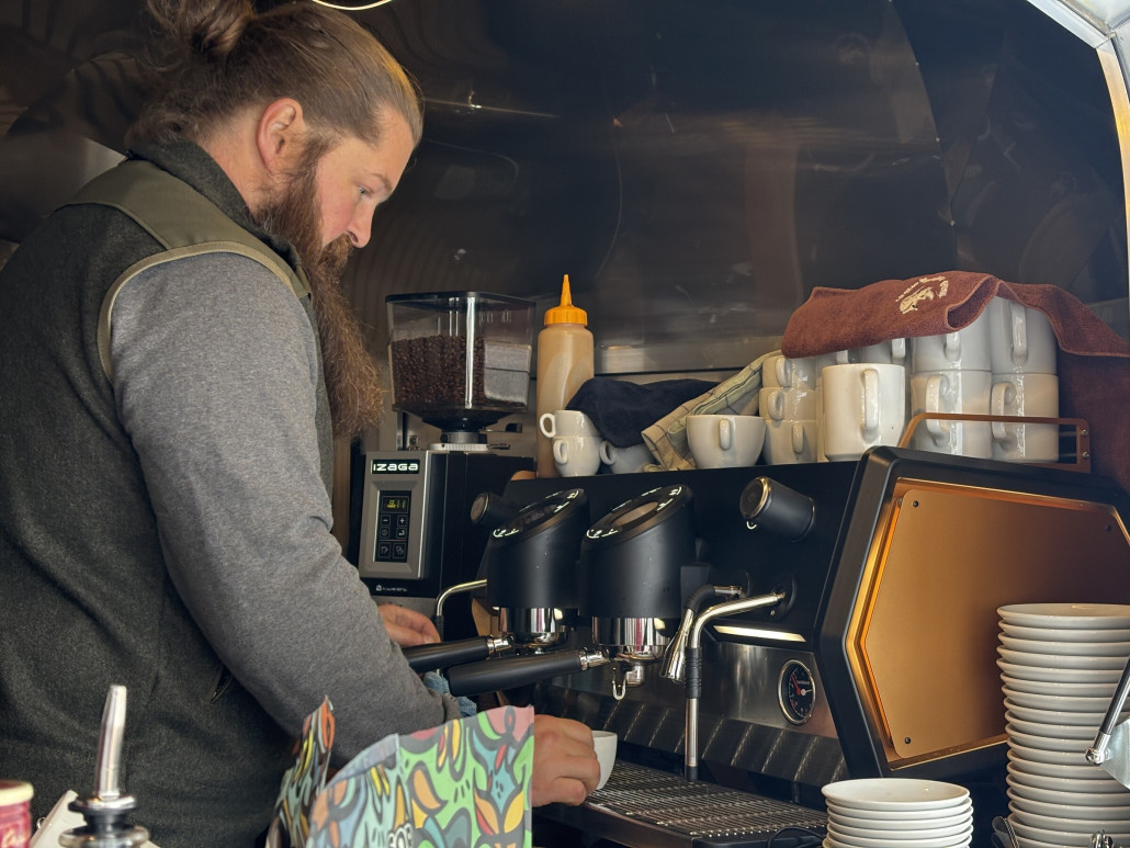 Siebträger im Skigebiet - Wahnsinn. Vor allem wenn man sonst nur diese lausigen Vollautomatenplörre kriegt - zu teureren Preisen…