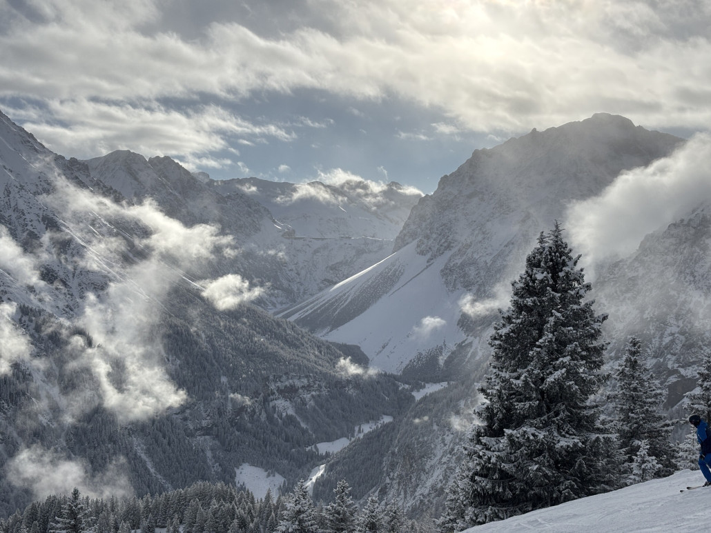 Weiter geht’s dann Richtung Gulma und Glattjoch. Die Sonne und die Wolken haben heute eine geniale Kulisse geboten.