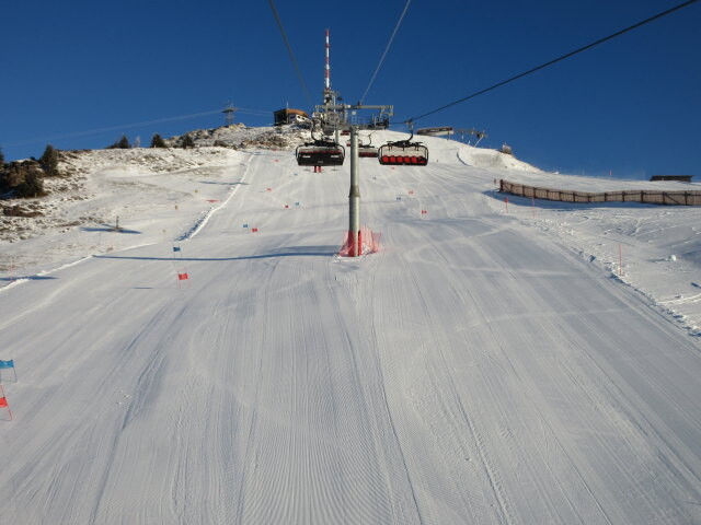 6-CLD-B Brunelle, darunter die Brunellenfeldpiste, rechts im Hintergrund die Bergstation der 10-MGD Raintal (1.965 m)