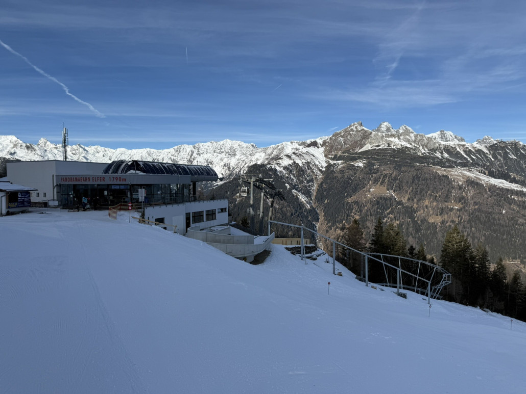 Die Baustelle an der Bergstation für die Sommerrodelbahn.
