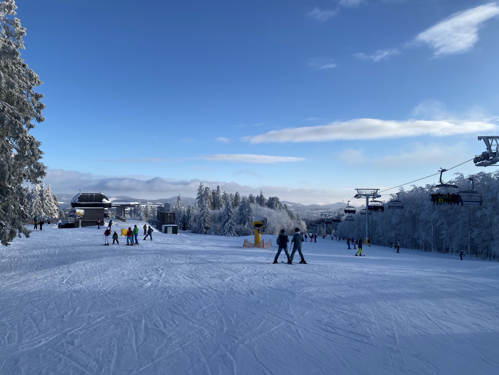Rechts Brembergkopf I und links Büre-Bremberg-Xpress