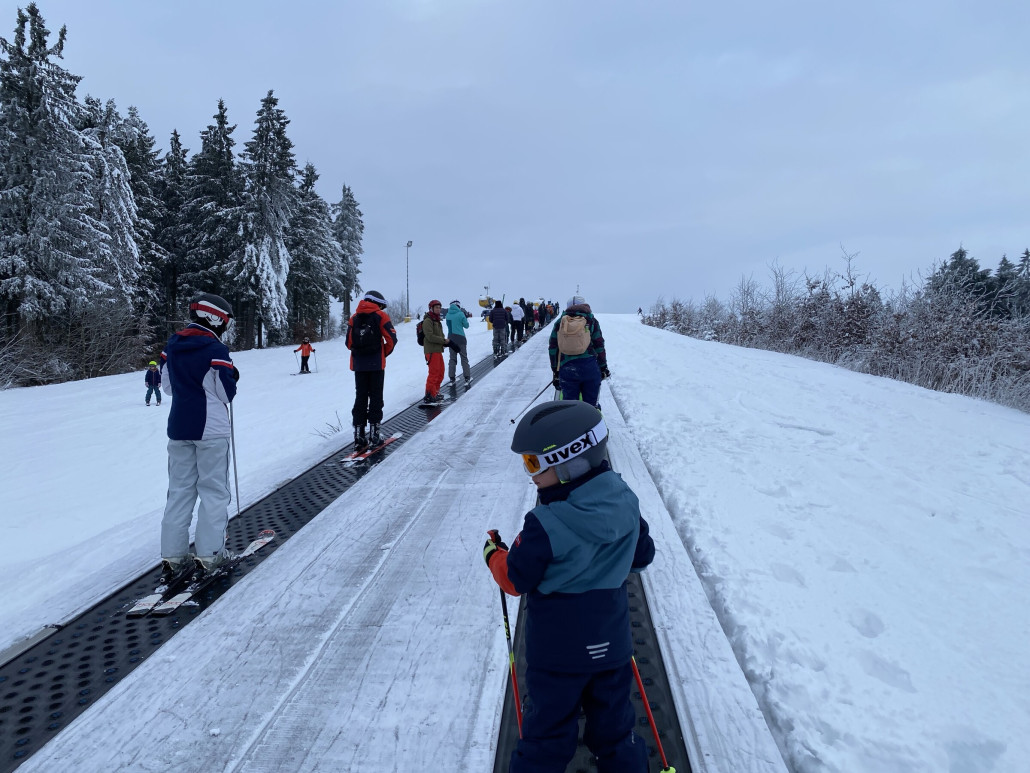 Die Förderbänder am Poppenberg fehlten noch ... gezwungen wegen Wartezeit am Brembergkopf I