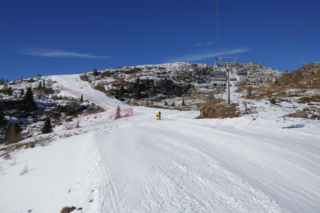 4KSB Saline – Laresei. Die Piste war noch geschlossen, aber die KSB wird benötigt, um wieder Richtung Col Margherita und somit zum Passo San Pellegrino zu kommen.
