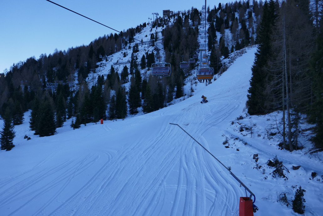 Wieder hoch in der 4KSB Piavac. Die schwarze direkte Piste an der EUB/KSB war leider noch geschlossen.