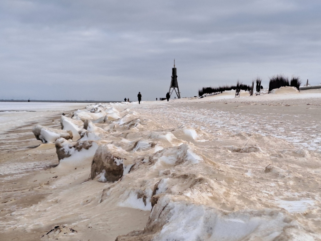 Schneekliff an der Flutkante.