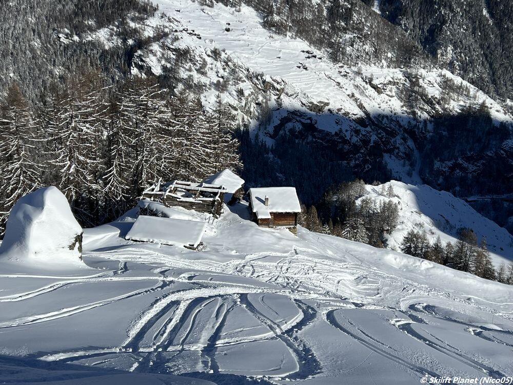 verschneite Maiensässe