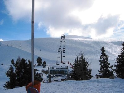 4 SB Dos Rond (1994, Poma). Auch hier zwei nette breite Abfahrten dazu viel Platz für Tiefschneeübungen