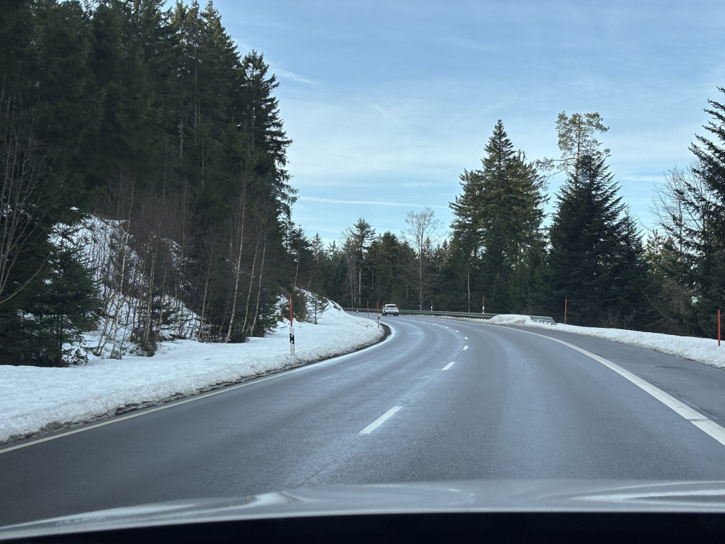 Es gibt trotz der Temperaturen der vergangenen Tage hier oben noch naturschnee