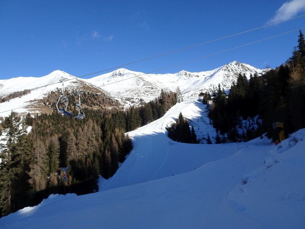 44 Blick zur Piste 12 Gampen.jpg