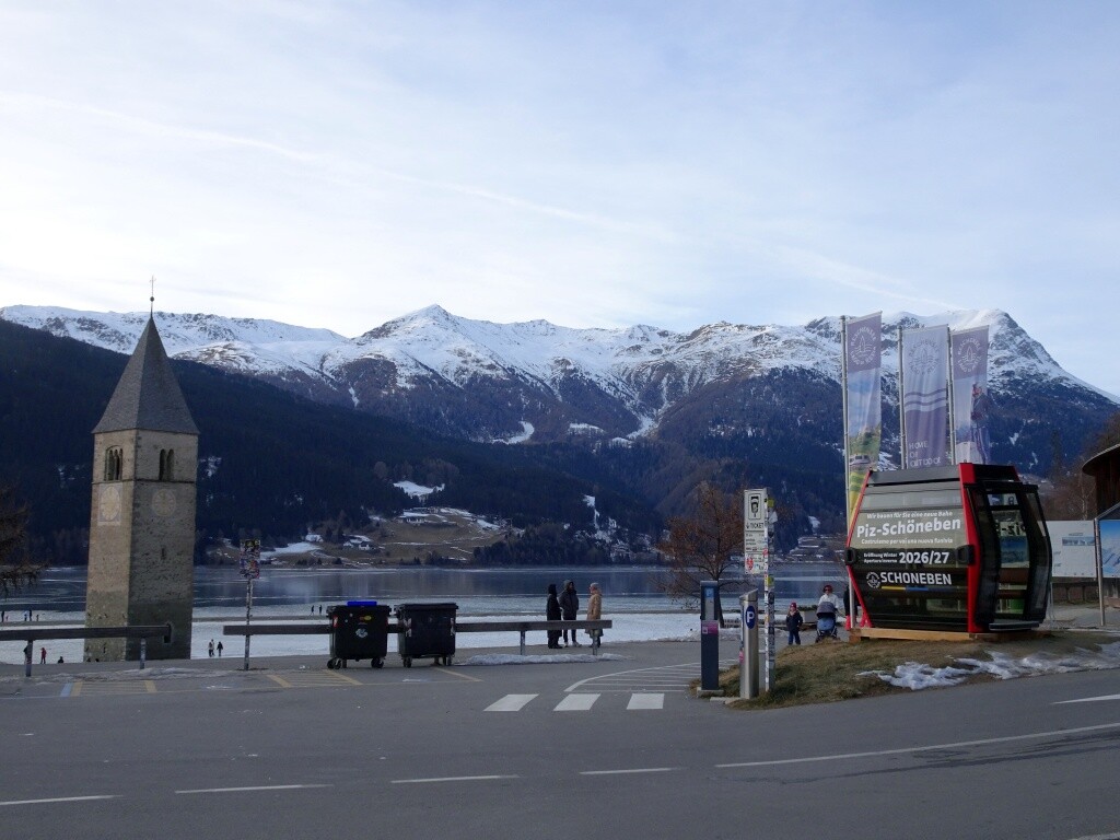 03 Ausstellungskabone 10EUB Piz Schöneben in Graun.jpg