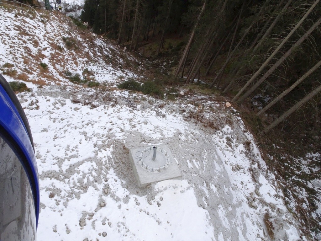 05 10EUB Piz Schöneben Fundament.jpg