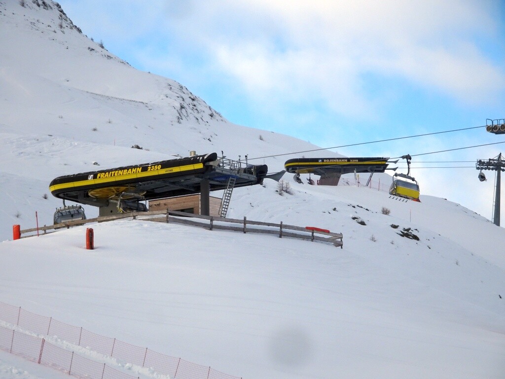 11 Bergstationen 6Bubble Fraiten (vorne) und 4Bubble Rojen (hinten).jpg