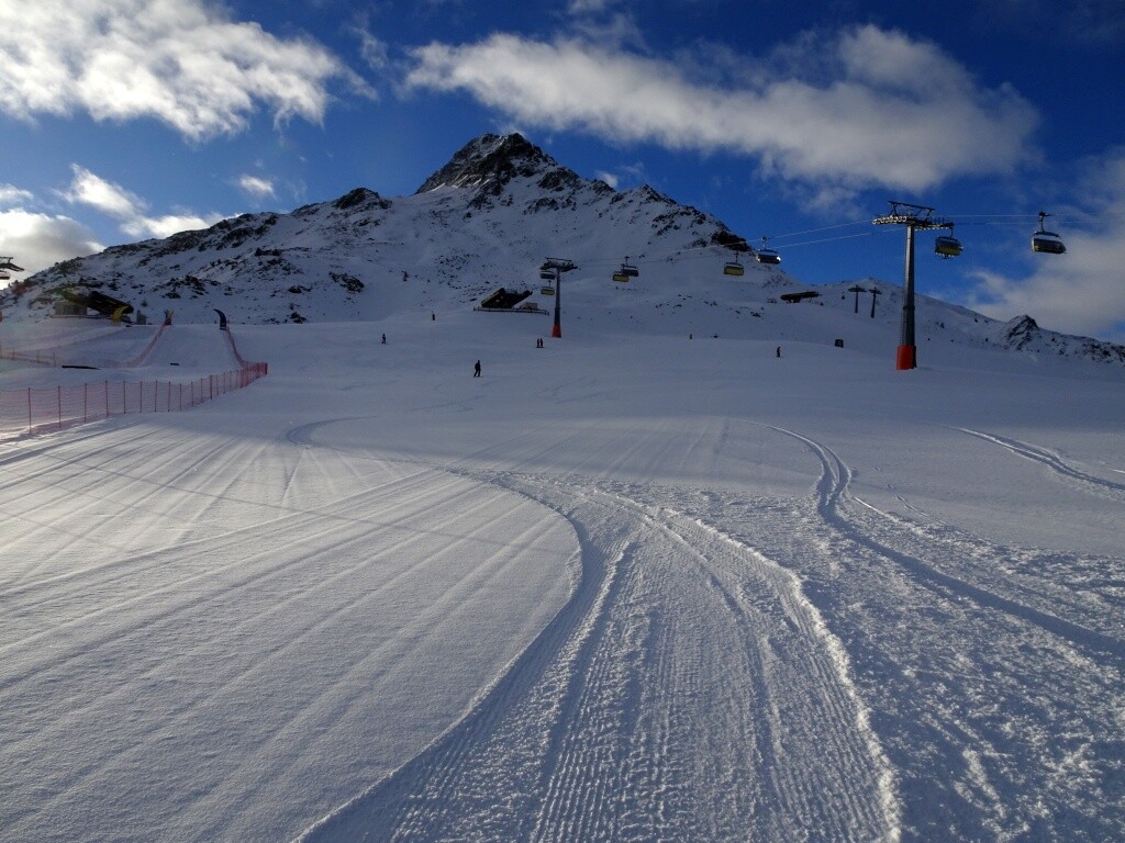 14 Piste 04 Fraiten - die Sonne kämpft sich durch.jpg