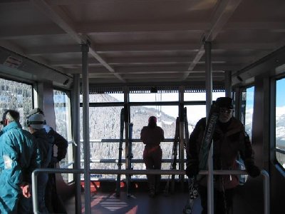 Nicht sehr voll, die Kabine