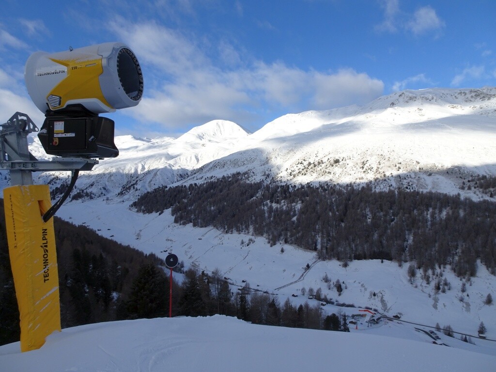 22 Piste 06 Rojen mit dem Rojental.jpg