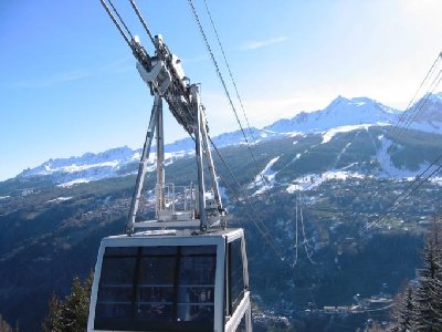 124-Einfahrt in die Station klein.jpg