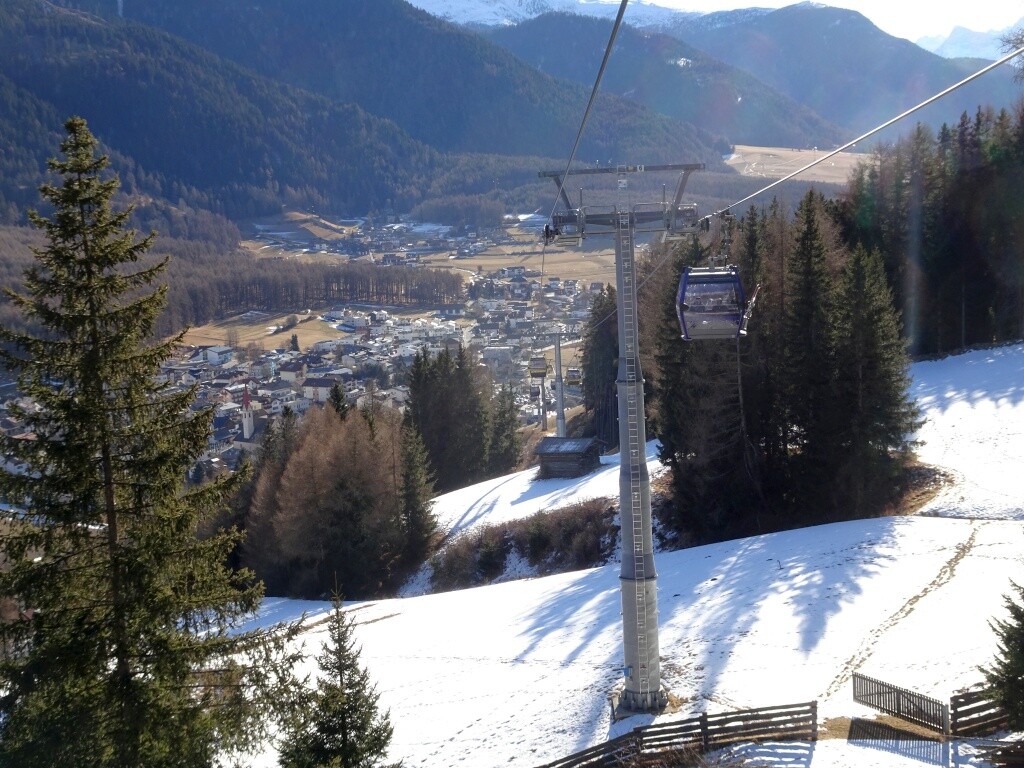 49 10EUB St.Valentin-Schöneben 1 Strecke - wieso gibt es hier keine Talabfahrt, wäre doch sicher möglich.jpg
