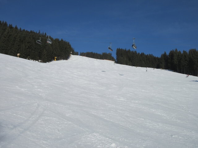 Hochmaispiste, darüber die 6/8-CGD-B Sonnkogel