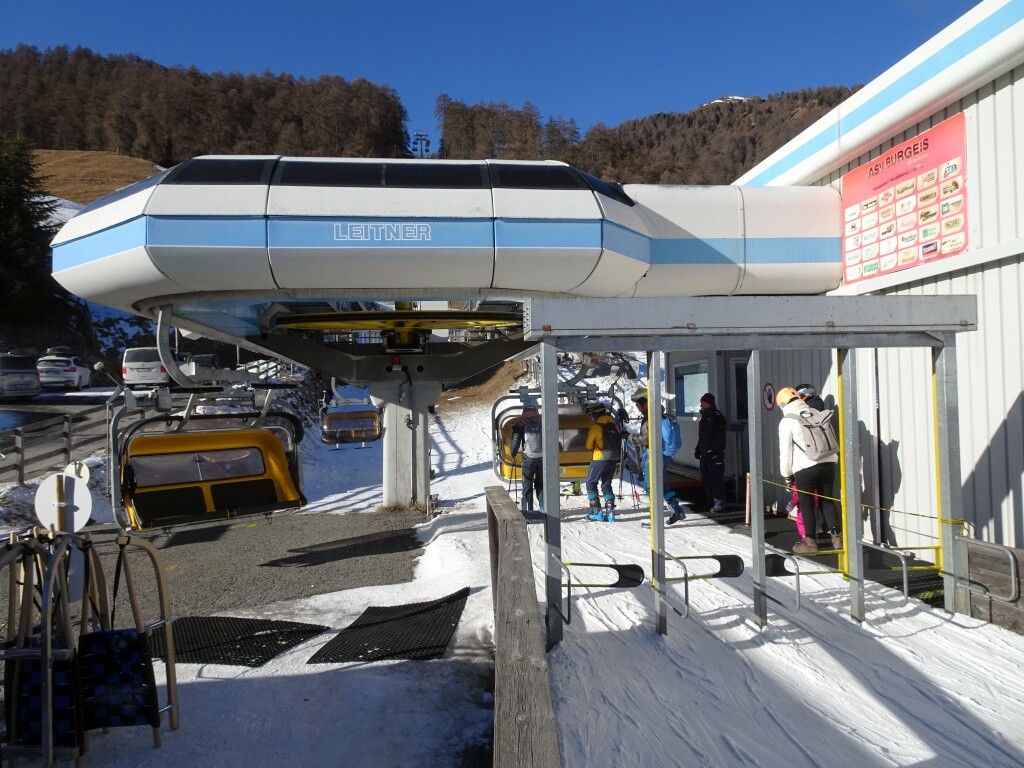 02 4Bubble Prämajur-Höferalm, nichts los an der Talstation.jpg