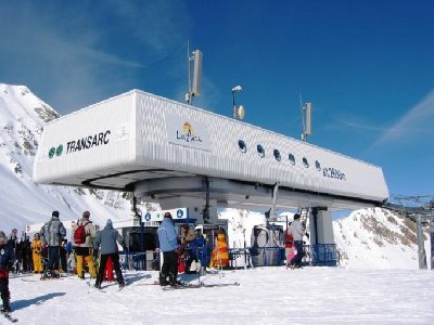 Bergstation der 15 EUB Transarc 2 am Col de la Chal. Von der Trassierung her sehr praktische und gelungene Bahn