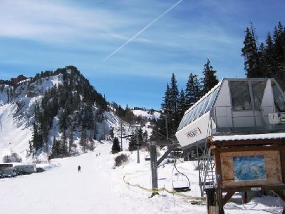3 SB Pré St Esprit (1875 m., 352 Hm, 1980 , Poma), die längste 3 SB in Les Arcs, knappe 13 min Fahrtzeit. Landschaftlich echt schön, aber der Lift nimmt kein Ende!