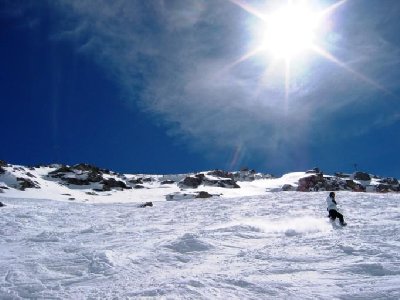 Starthang des &amp;quot;Stade de vitesse&amp;quot; als Tiefschnee-Buckelpiste