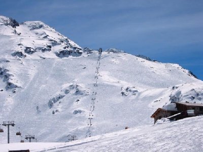 8 EUB Varet und die Megasteilhänge in diesem Bereich. Von links: &amp;quot;Stade de Vitesse/KL&amp;quot;, &amp;quot;Lanches&amp;quot;, &amp;quot;Dou de l´Homme&amp;quot;, &amp;quot;Crêtes&amp;quot;
