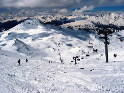 4 SB Grand Col und Tiefschneehänge. Hinten die weiten Hänge am Col de la Chal