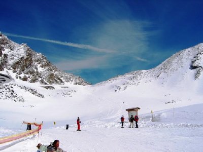 Der eigentliche &amp;quot;Grand Col&amp;quot;. Dorthin ging in den 70er Jahren noch ein kurzer SL hinauf, genannt &amp;quot;3000&amp;quot;. Leider wie so viele solcher Anlagen mittlerweile ersatzlos abgebaut