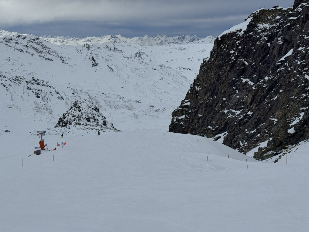 Nachdem wir das Funitel Peclet nahmen, fuhren wir die landschaftliche sehr schöne Christine, leider zog es zu, aber der Schnee war toll