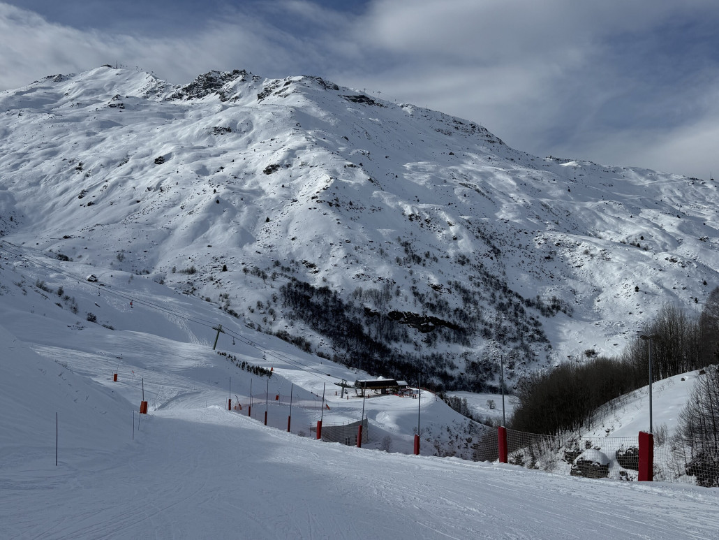 Zunächst machten wir paar Fahrten auf der 6KSB Plan de l‘Eau