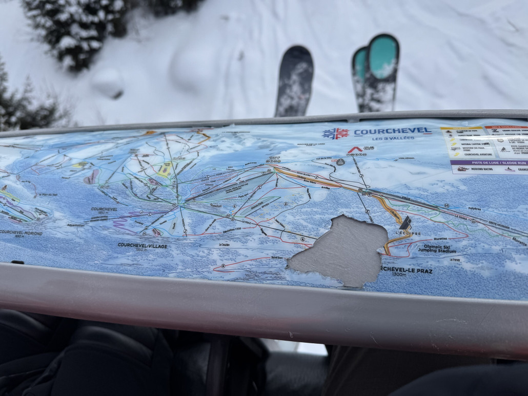 Dort gibt’s den Skiplan im Bügel