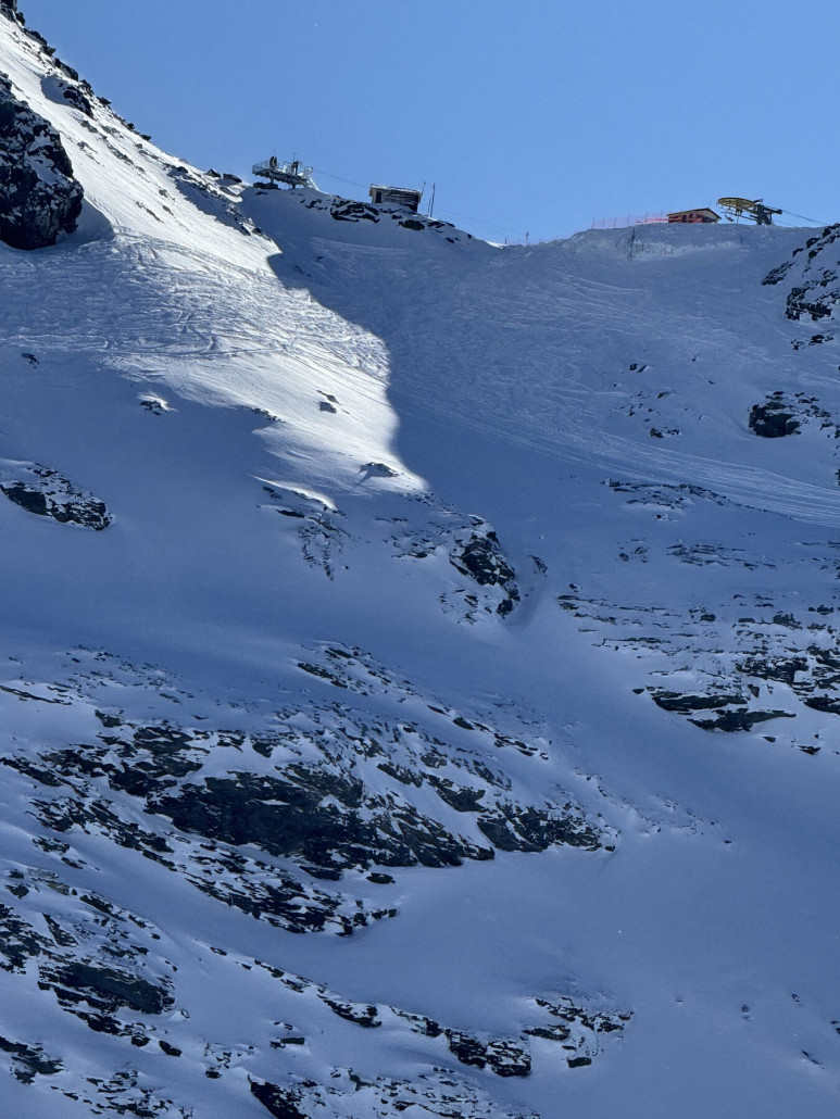 Blick hinauf zum Sommet de 3 Vallees, dem höchsten Punkt in den 3 Tälern