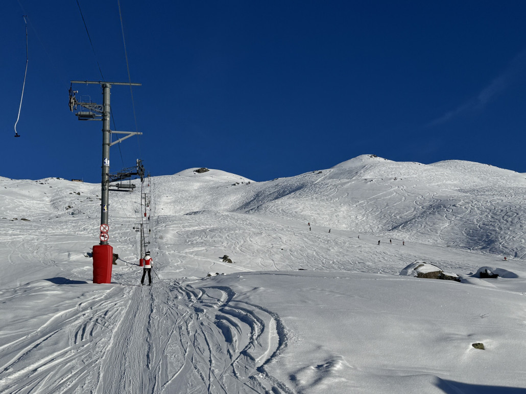 Unten stiegen wir dann in den Teppes Stangenschlepper. Sehr schön und ruhig hier