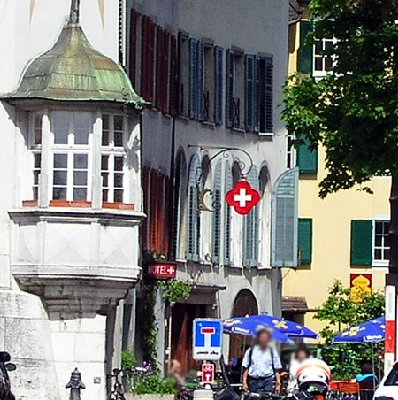 Ende der Reise: Hotel Kreuz, grad beim Landhaus (Bild aus dem Sommer)