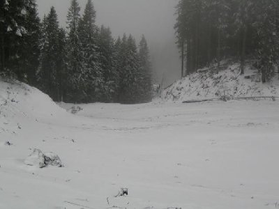 Einfahrtsbereich Suttenabfahrt mit Kanone