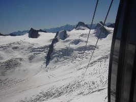 man kann gaaanz weit hinten das Ziel erkennen- die Ponte Heilbronner auf italienischer Seite