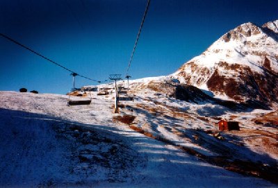 Erste Fahrt mit der neuen Sesselbahn Dieni-Milez, 18. Dezember 1994 - natürlich ohne Skis...