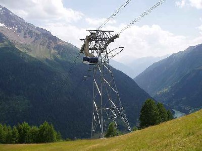Eine der letzten Von Roll Bahnen Luftseilbahn Kippel-Holz