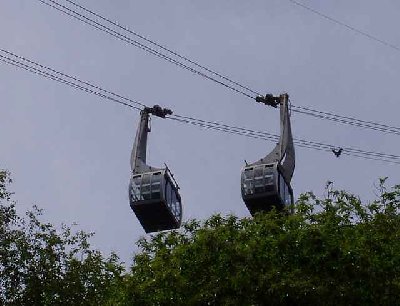 Kreuzung der beiden Kabinen. Cardadabahn