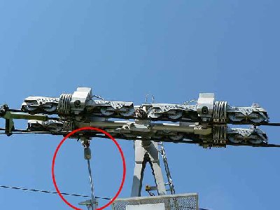 Laufwerk einer Habegger Luftseilbahn. Dieses Laufwerk ist seit dem Unglück auf der Bettmeralp nicht mehr zugelassen. Es ist Praktisch identisch mit dem Unglückslaufwerk.
