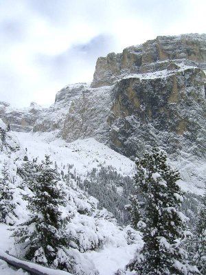 Val Lasties vom Sellapass aus. Tiefer Winter...