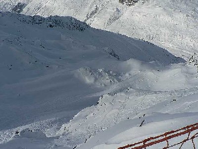Blick von der neuen Traverse auf den Ölberg. Tolle Couloirs allerdings noch viel zu wenig Schnee
