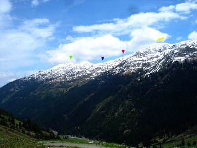 Vogelalpgraben:<br /><br />blau: Seekar Bergstation<br />rot: Gipfel links<br />gelb: auch eine Möglichkeit, aber lawinengefährlich<br />grün: Penhab